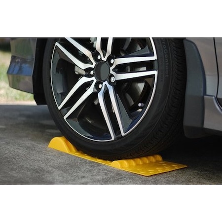 Camco ACCUPARK PARKING MAT, YELLOW, SHRINK-WRAPPED W/UPC 42891